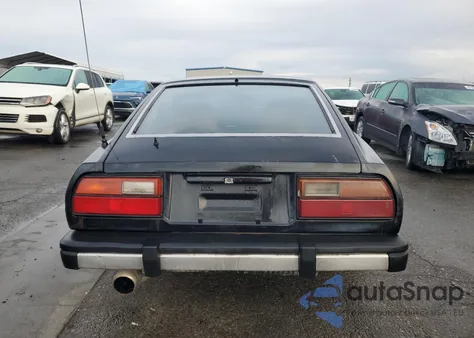 1981 Datsun 280Zx z USA, uszkodzony, nr VIN JN1HZ04S8BX265704